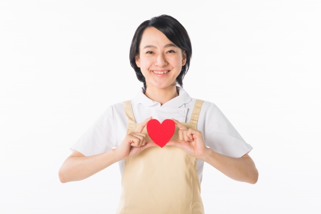 赤いハートを持った看護師